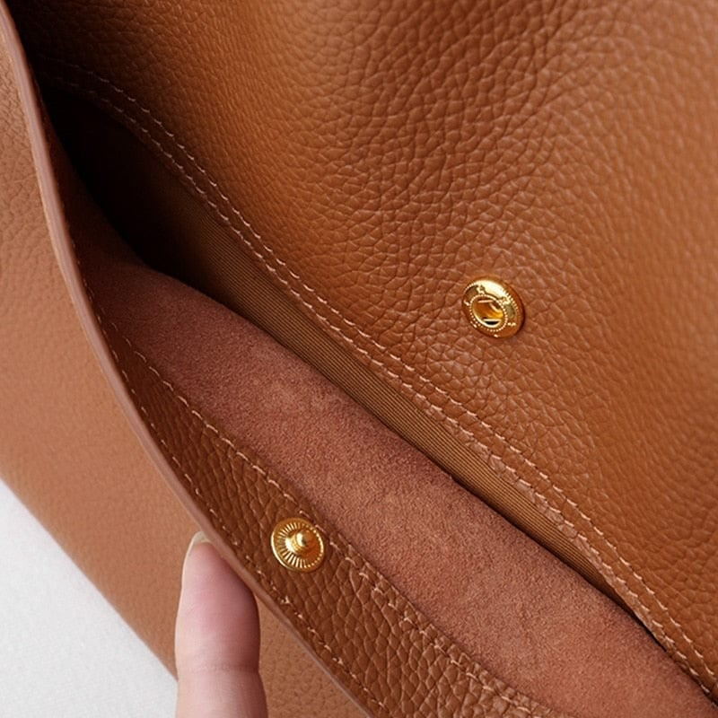 Solid color leather shoulder bag